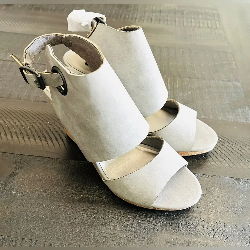 Michael Antonio Cork Wedge Sandals 6.5 NWOT Minimalist Neutral Platform